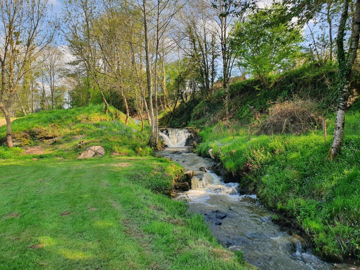 Moulin Du Pommier Glamping & Camping Saulgond