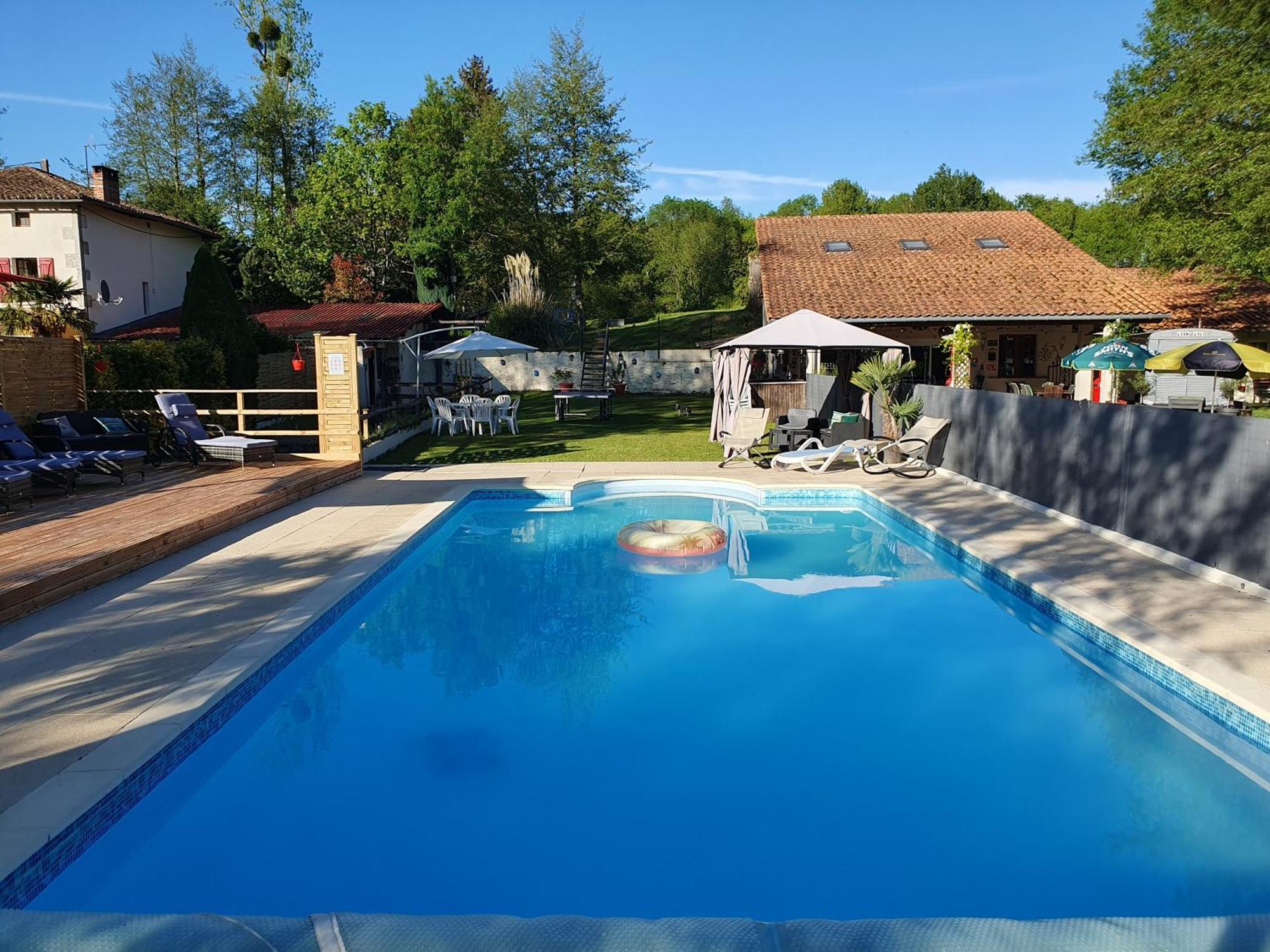 Camping Moulin Du Pommier Glamping & Saulgond