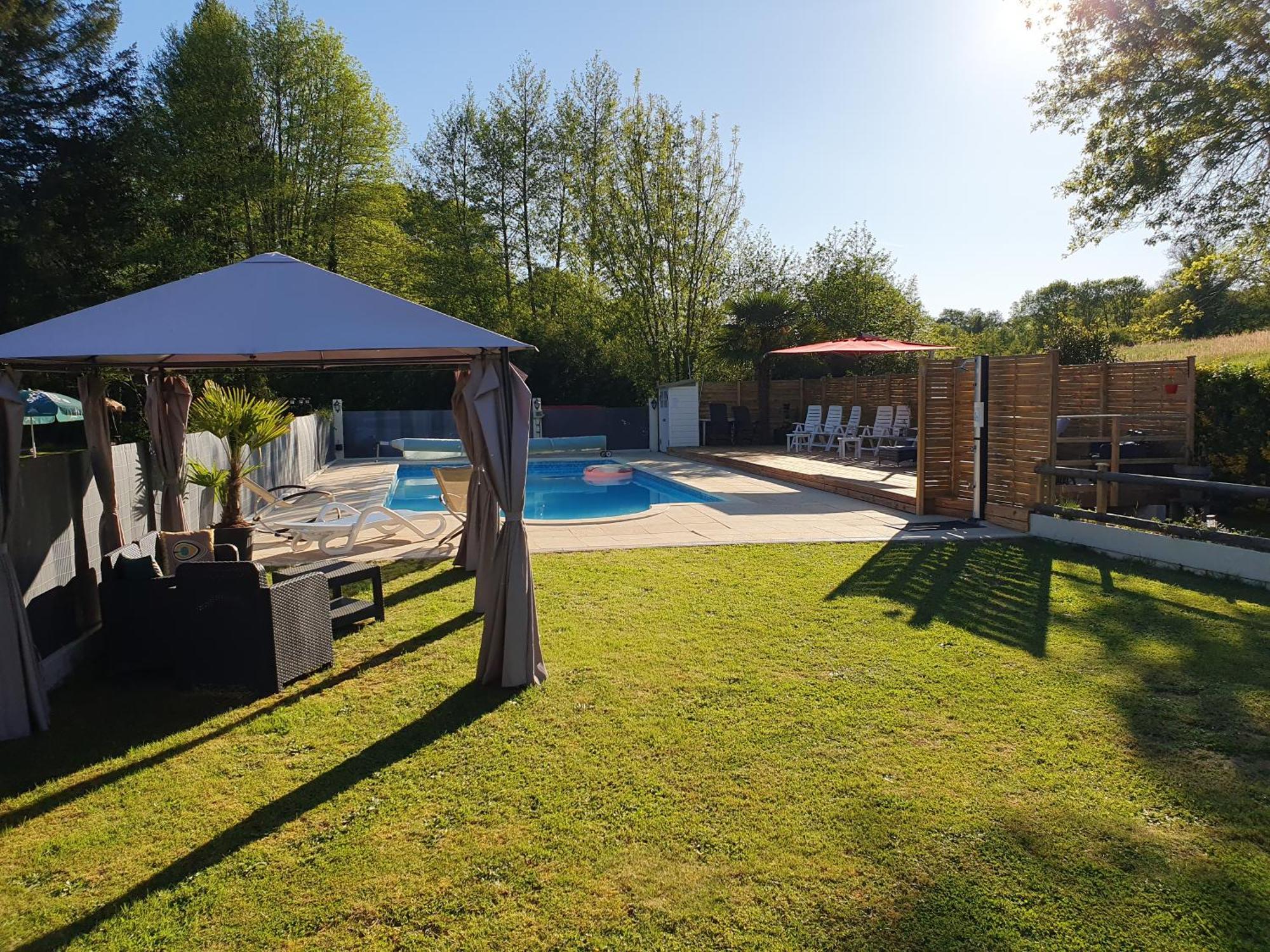 Moulin Du Pommier Glamping & * Saulgond