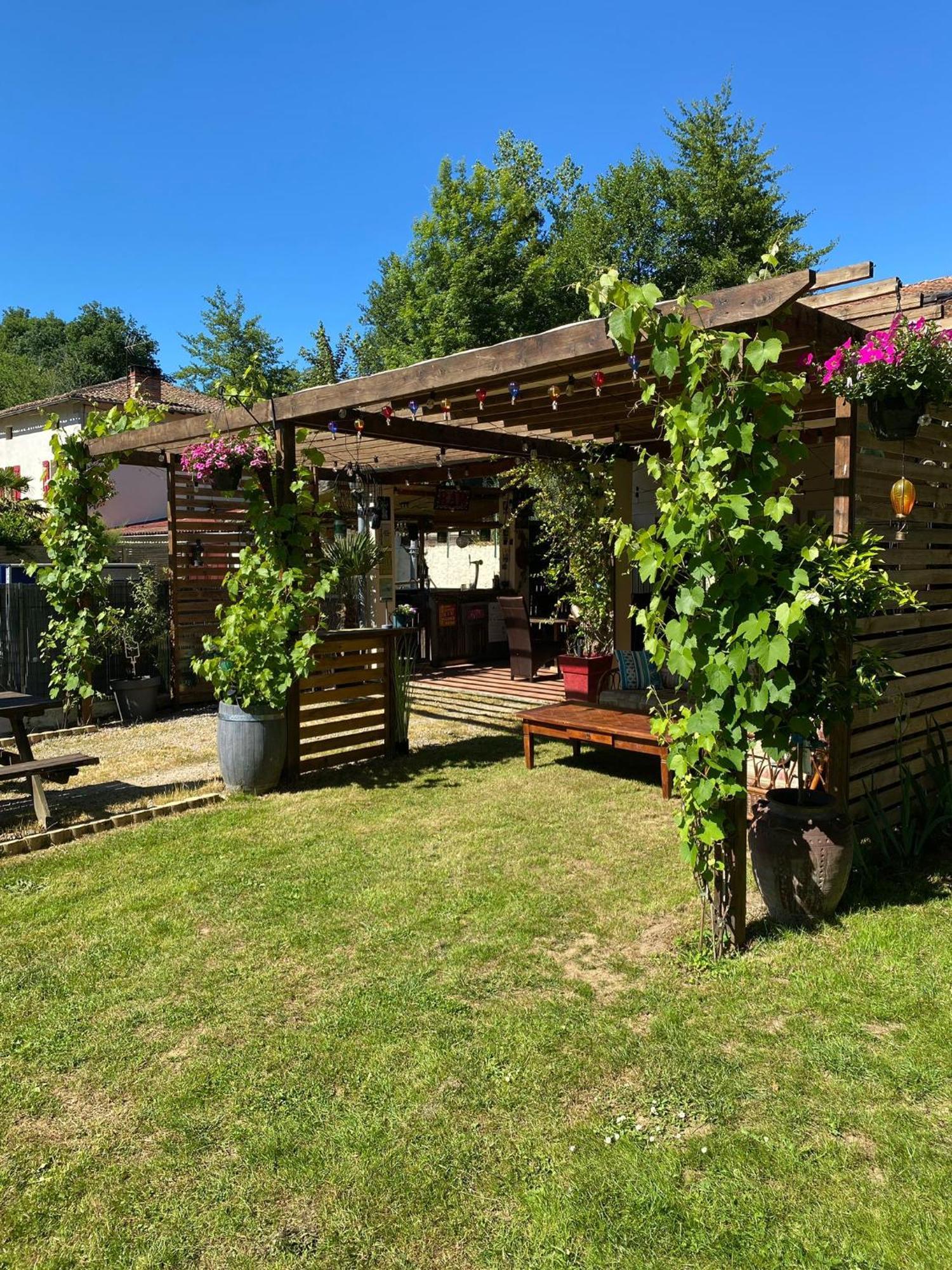 Moulin Du Pommier Glamping & Saulgond